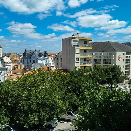 Grand Lumineux Avec Vue Imprenable Sur La Baie Des Sables D'olonne - 5 Personnes Apartment