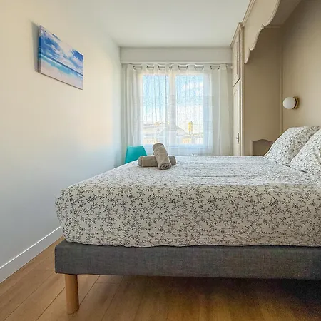 Grand Lumineux Avec Vue Imprenable Sur La Baie Des Sables D'olonne - 5 Personnes *