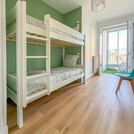 Grand Lumineux Avec Vue Imprenable Sur La Baie Des Sables D'olonne - 5 Personnes *
