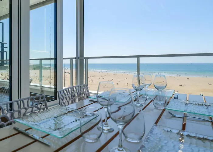 Grand Lumineux Avec Vue Imprenable Sur La Baie Des Sables D'olonne - 6 Personnes * 莱萨布勒-多洛讷