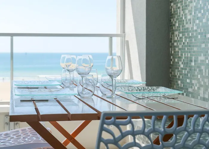 Grand Lumineux Avec Vue Imprenable Sur La Baie Des Sables D'olonne - 6 Personnes * 莱萨布勒-多洛讷