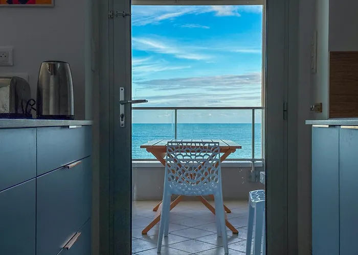 Grand Lumineux Avec Vue Imprenable Sur La Baie Des Sables D'olonne - 6 Personnes *